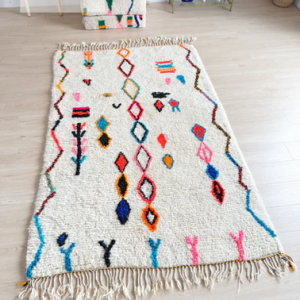 Tapis berbère Azilal – Tapis marocain coloré en laine fait main (160x250 cm)